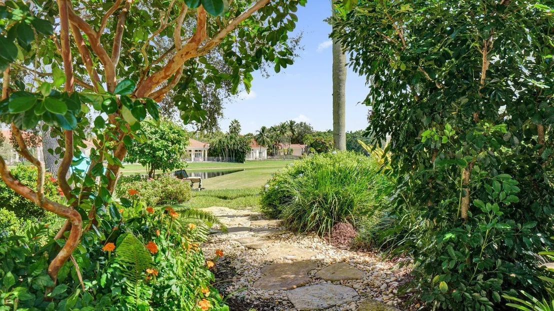 Photo of 2760 Pinehurst