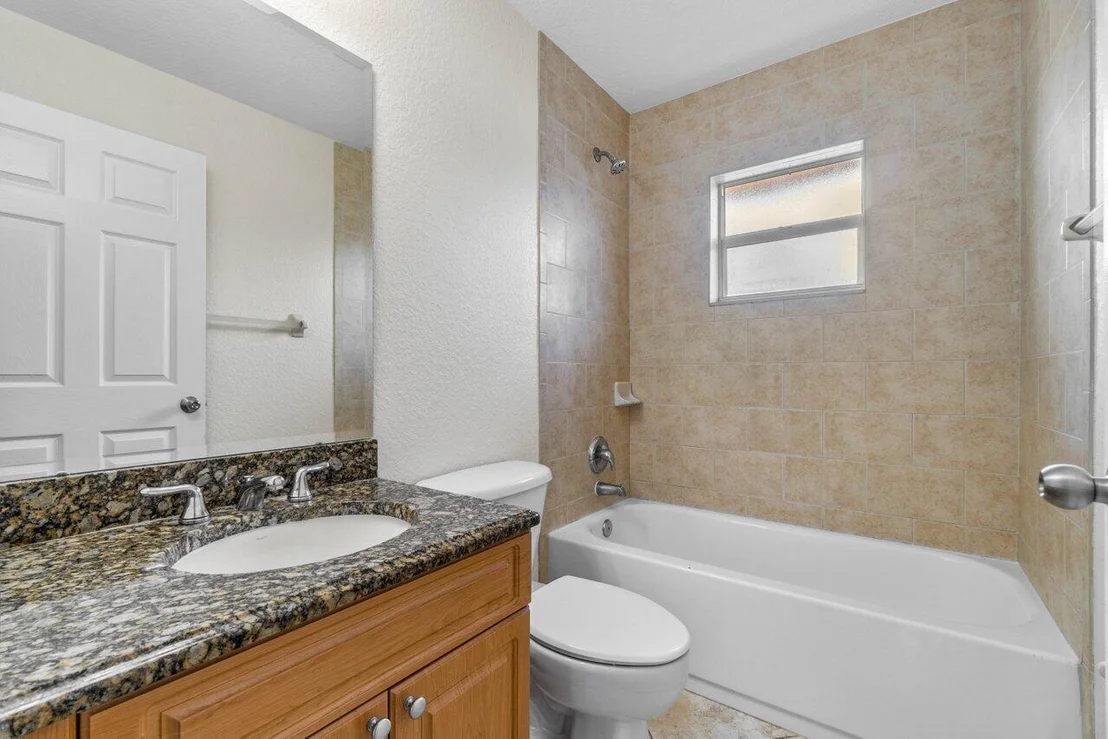 Photo of 348 Fleming Avenue