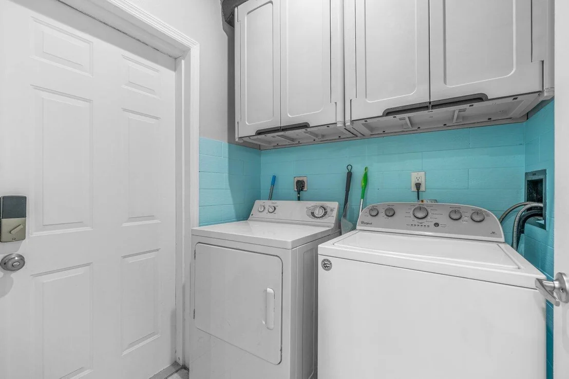 Photo of 1071 Fairfax Circle W