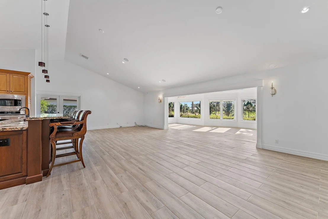 Photo of 209 Fairway W