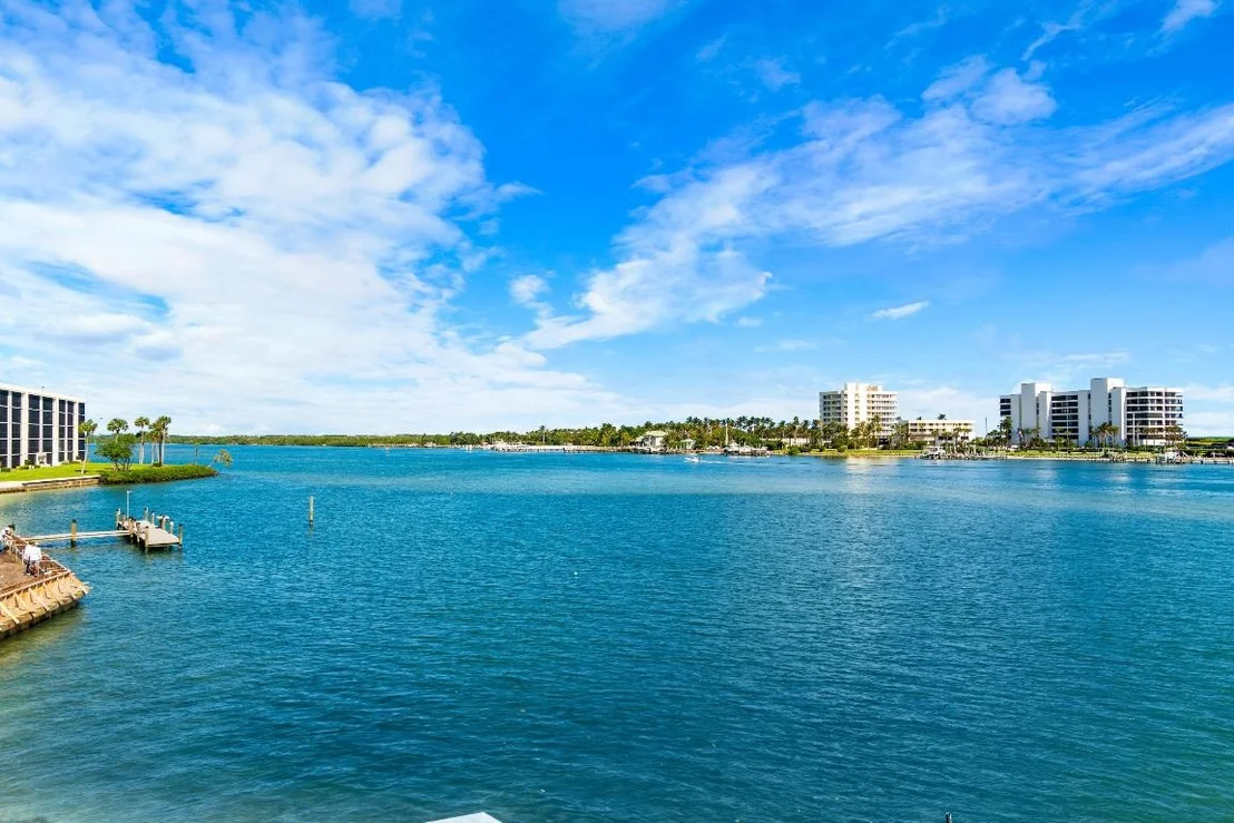 Photo of 3445 Harbor Road N