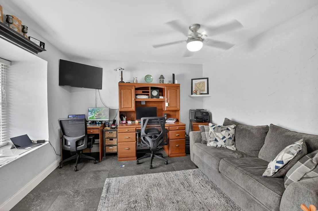 Photo of 9976 Robins Nest Road