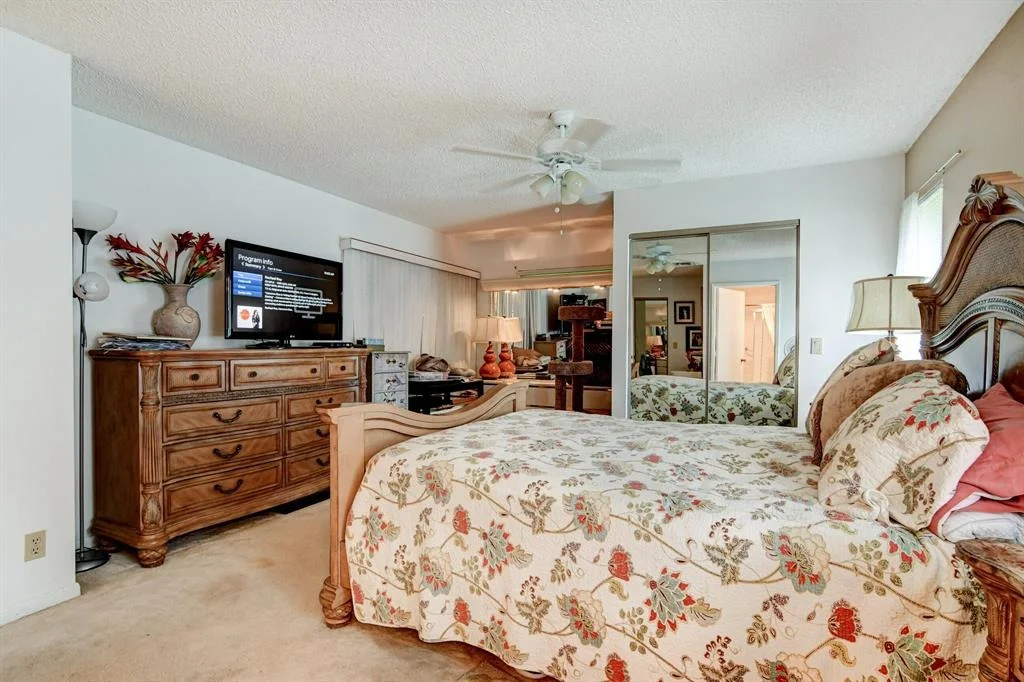 Photo of 6034 Waldwick Circle