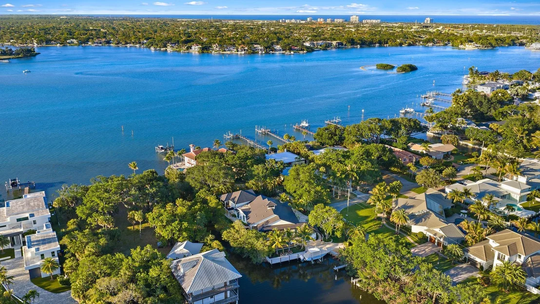Photo of 942 Pompano Drive