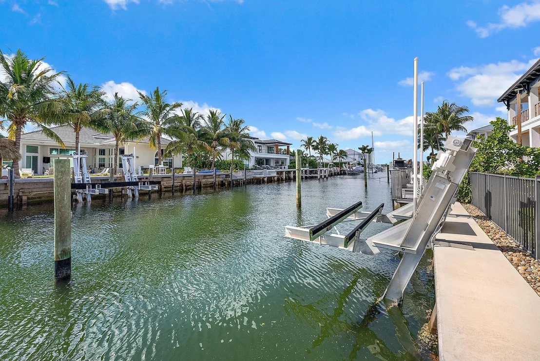 Photo of 1051 Gulfstream Way