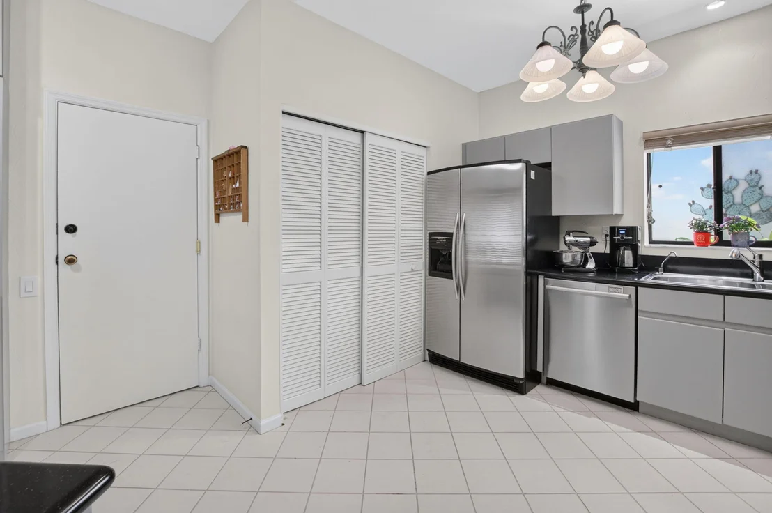 Photo of 21692 Cromwell Circle