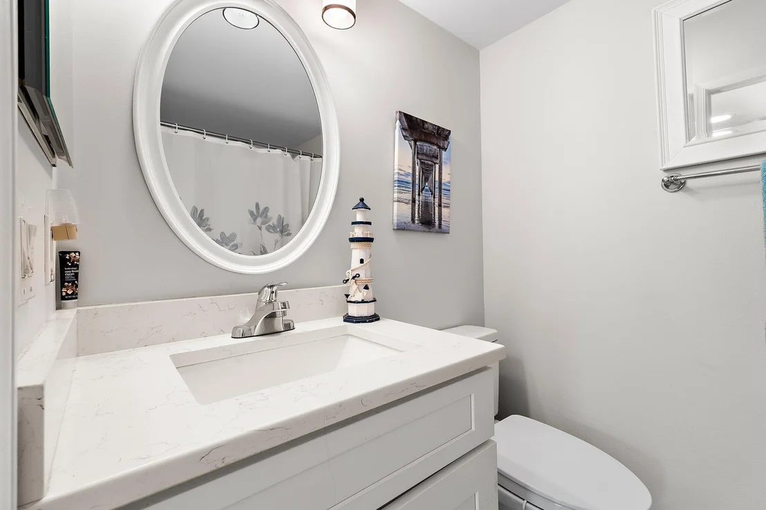Photo of Unit B at 1201 Pinecrest Circle