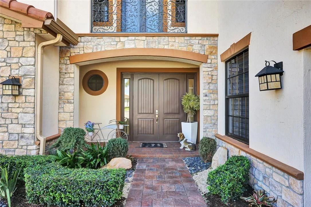 Photo of 8760 Lakeview Drive
