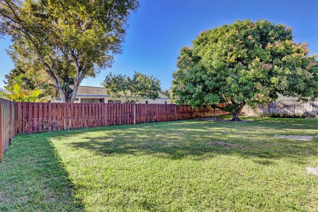 Photo of 1207 Larch Way