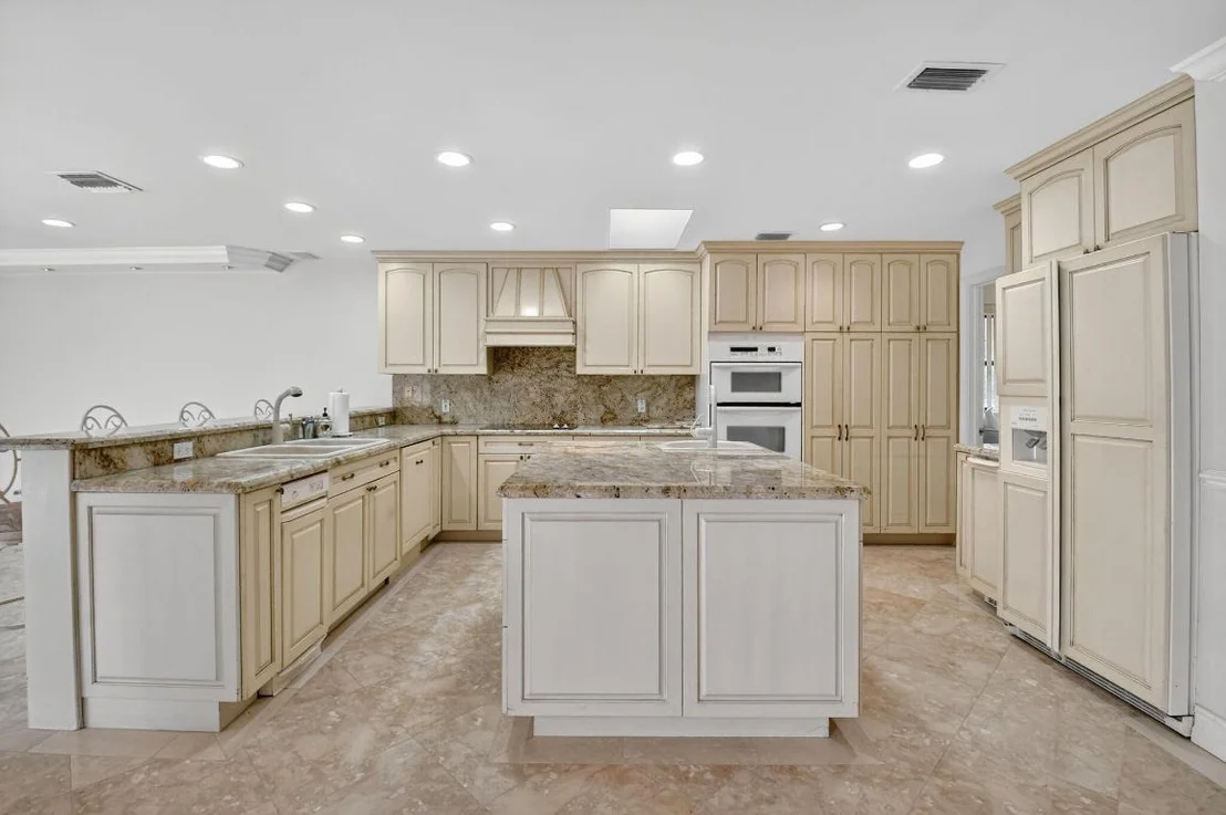 Photo of 5884 Pinebrook Drive