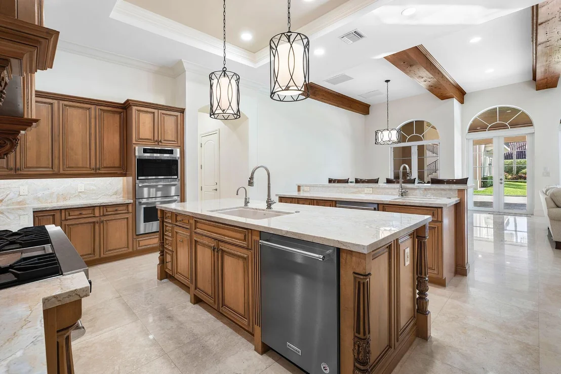 Photo of 384 Royal Palm Way