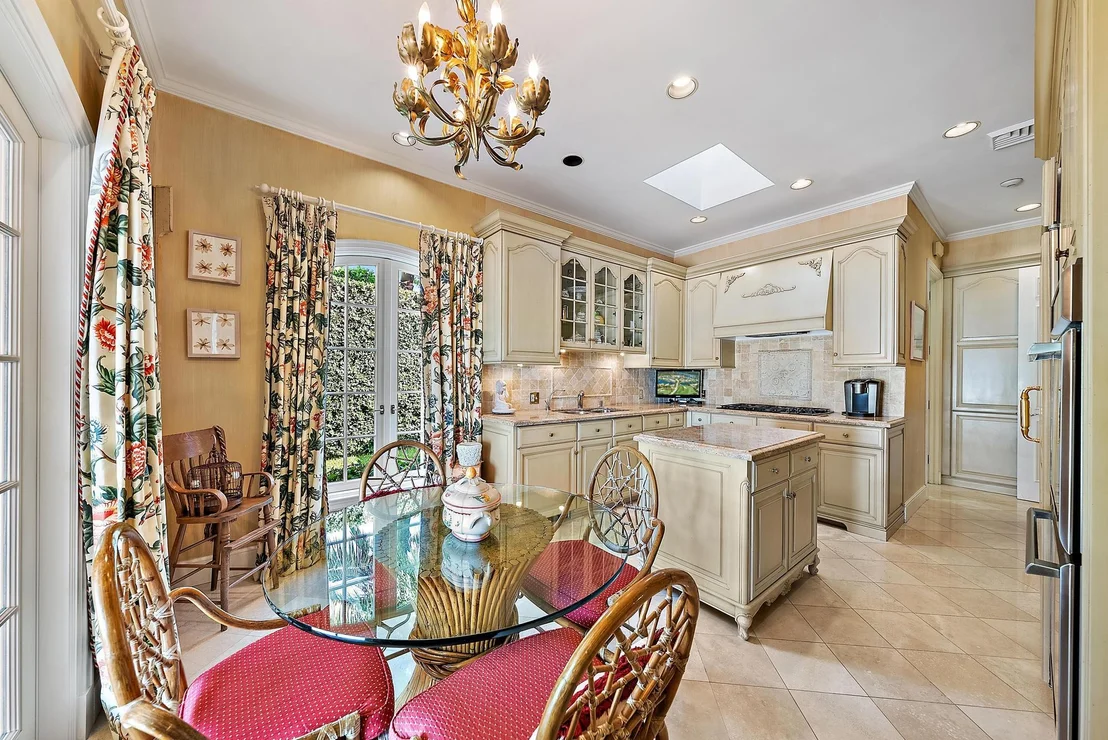 Photo of 751 Island Drive