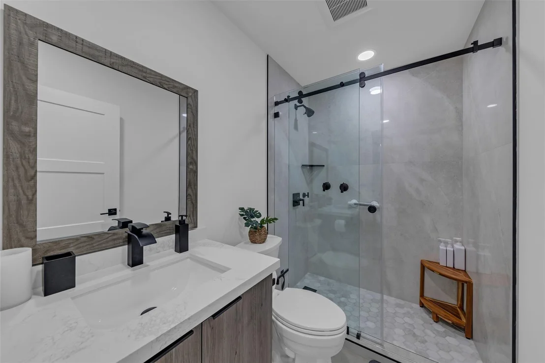Photo of 160 SE 3rd Court