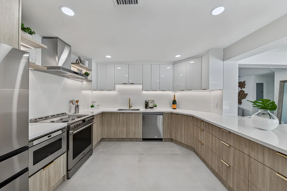 Photo of 411 SE 2nd Avenue