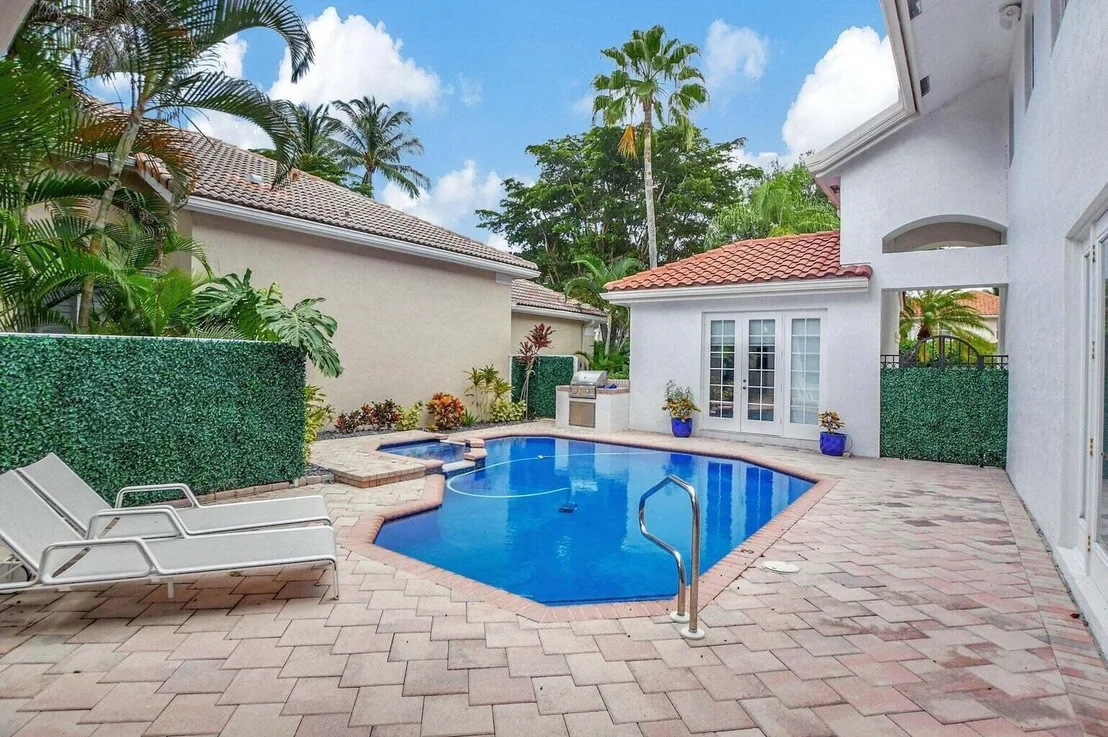 Photo of 7071 Mallorca Crescent