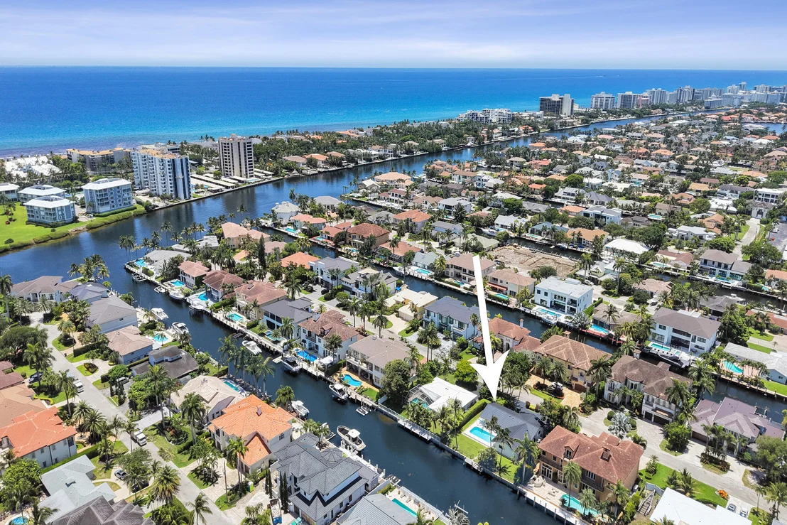 Photo of 933 Banyan Drive