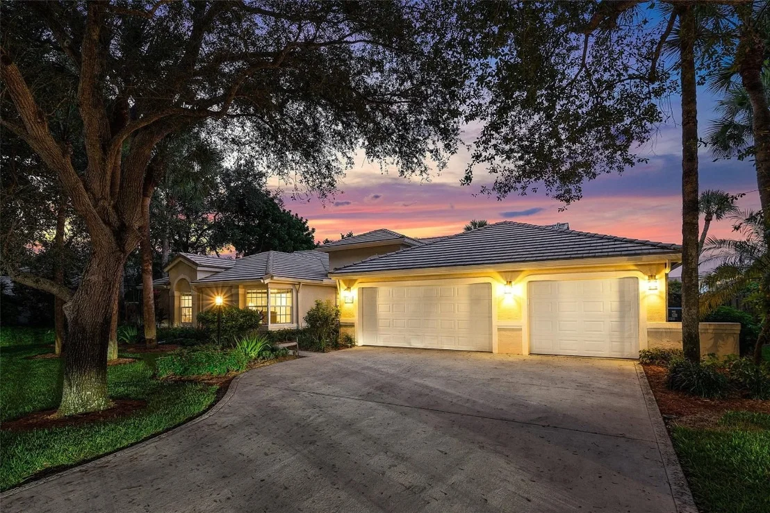 Photo of 2855 Hampton Circle