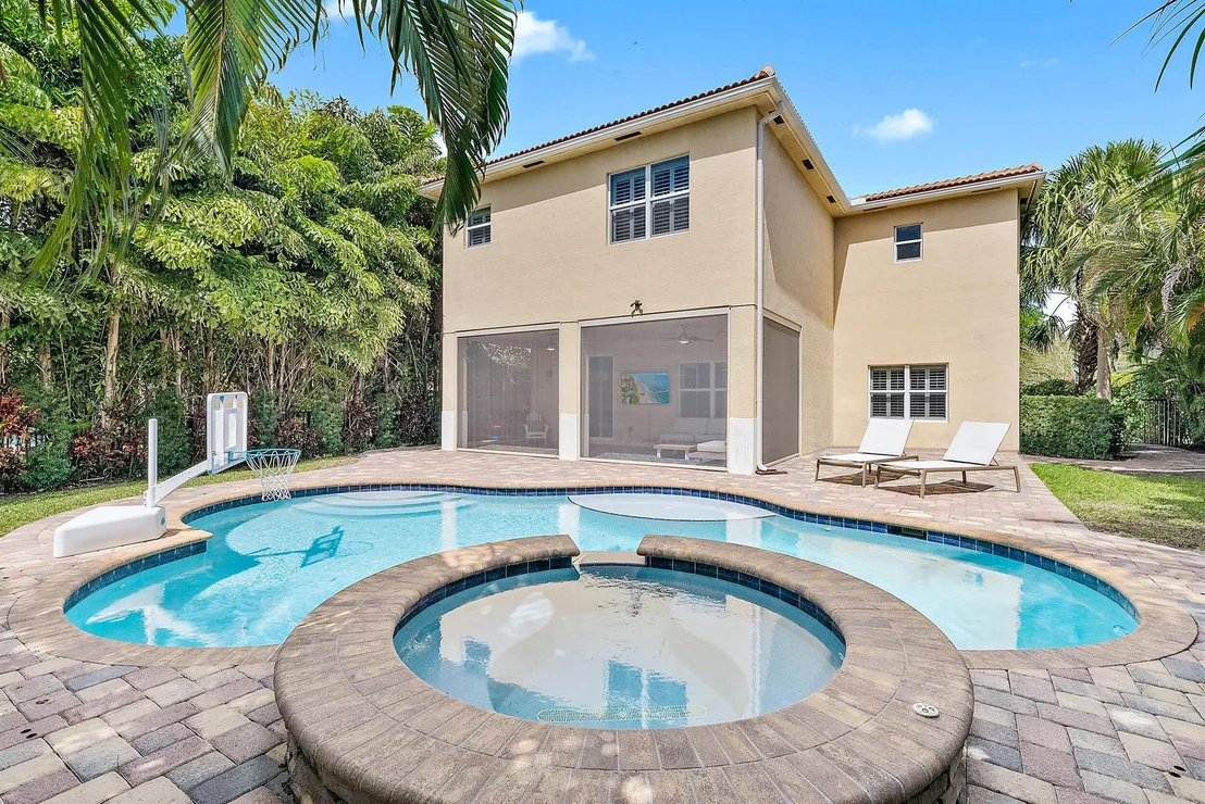 Photo of 110 Crab Cay Way