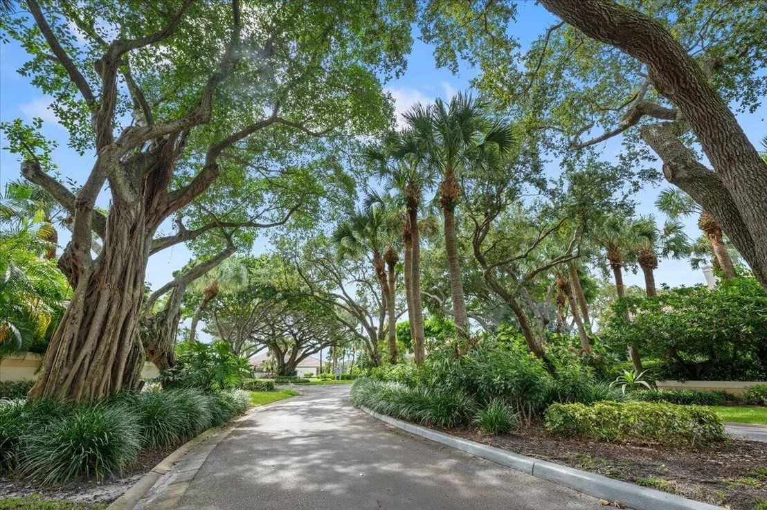 Photo of 21 Grand Bay Circle