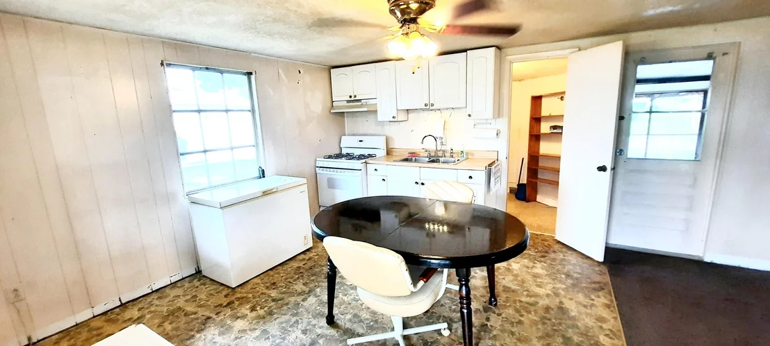Photo of 1052 Lime Street