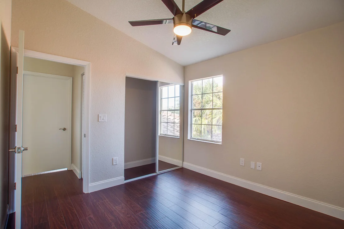 Photo of 1020 Fairfax W