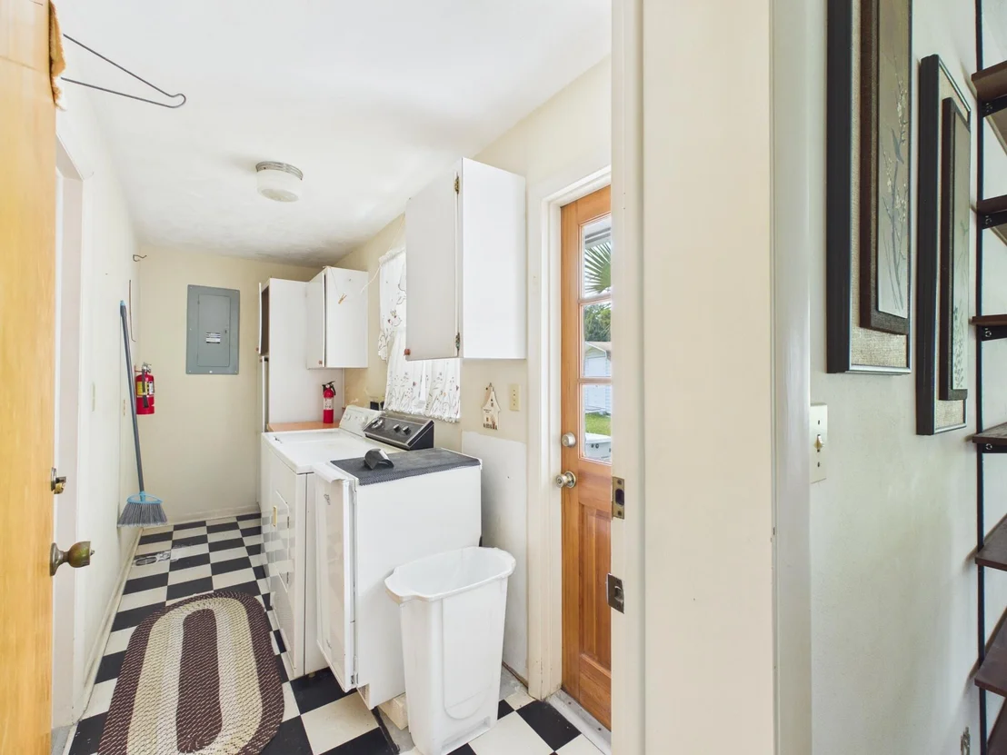 Photo of 1501 SE 8TH Drive