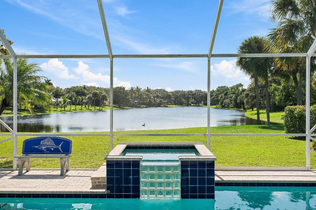 Photo of 18440 SE Lakeside Drive