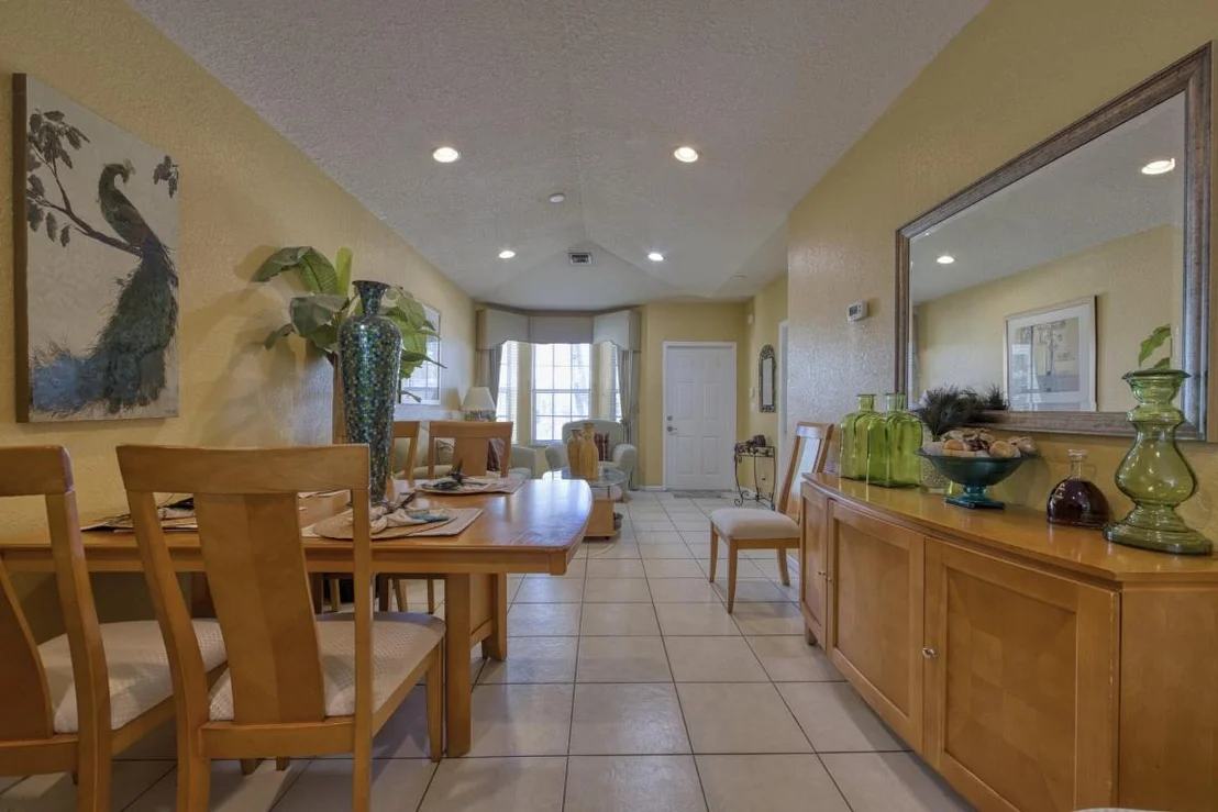 Photo of 416 Circle Drive S