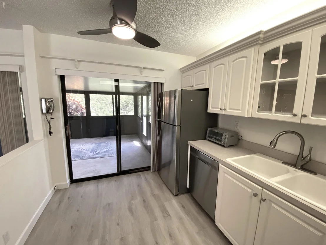 Photo of 5304 Mirror Lakes Boulevard