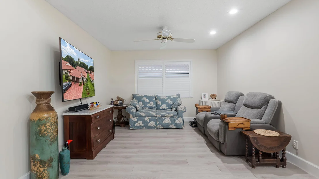 Photo of 6353 Royal Manor Circle