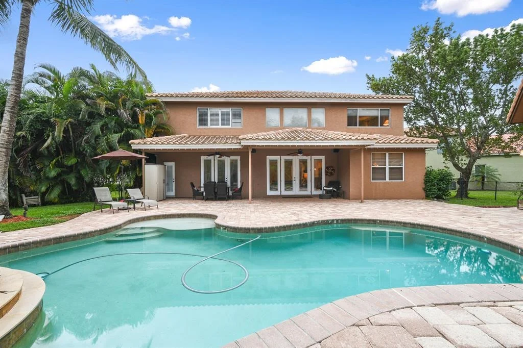 Photo of 352 Kingfisher Drive