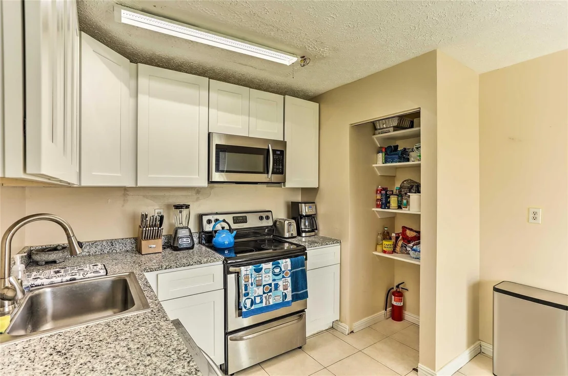 Photo of 928 Jackson Way