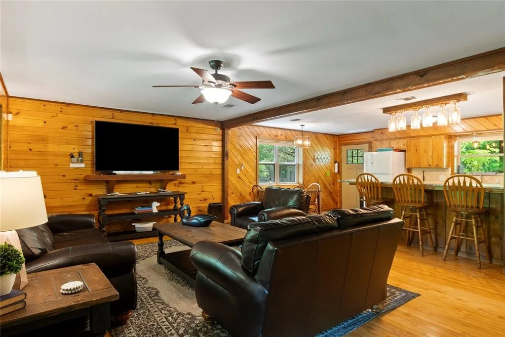 Photo of 868 Red Fox Road