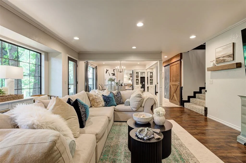 Photo of 3725 Coachlight Drive