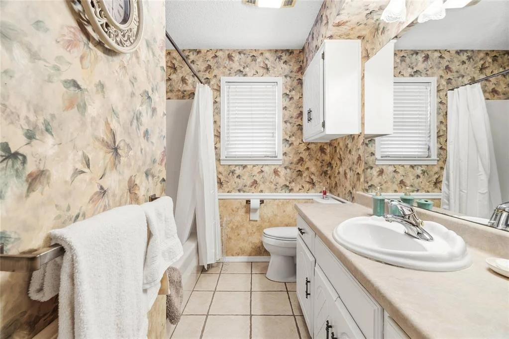 Photo of 305 W Platt Drive