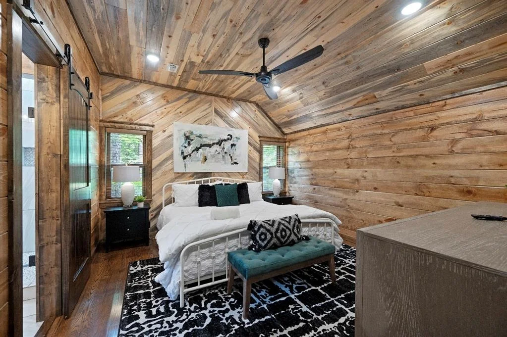 Photo of 123 KING PINE Lane