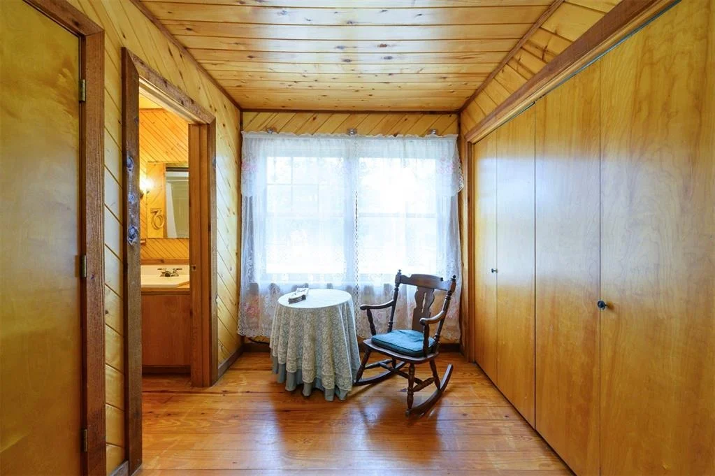 Photo of 1037 River Bluff Road