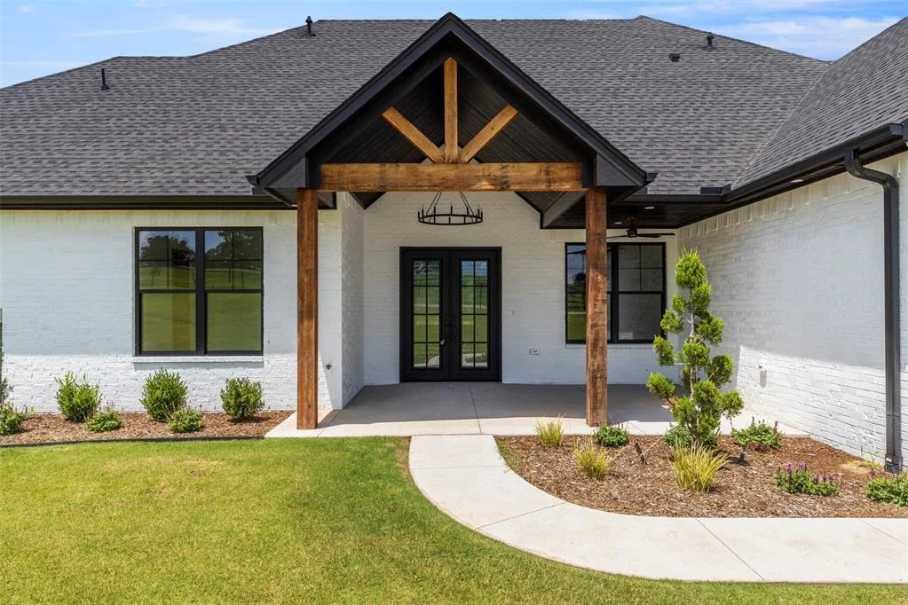 Photo of 2884 Springridge Road