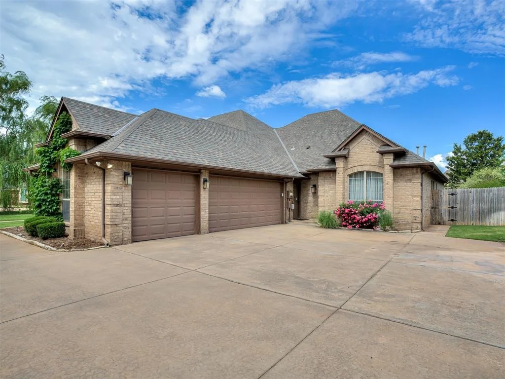 Photo of 14808 Maplelake Drive