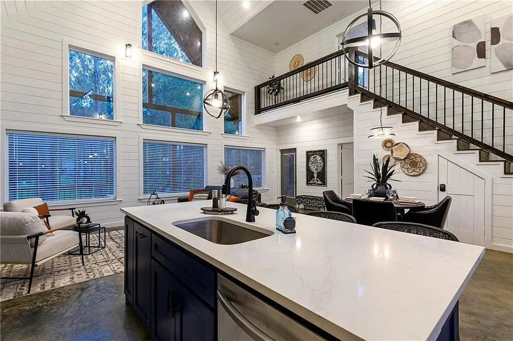 Photo of 20 Forrest Lane