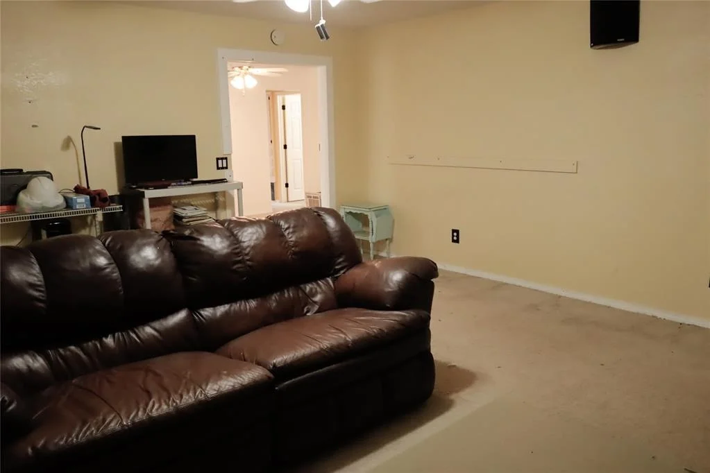 Photo of 916 N Windermere Drive