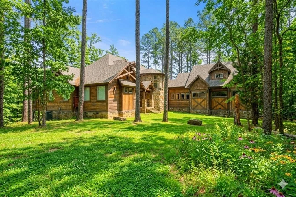 Photo of 258 Pinehurst Lane