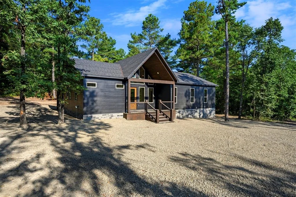 Photo of 1231 Catfish Bay Road