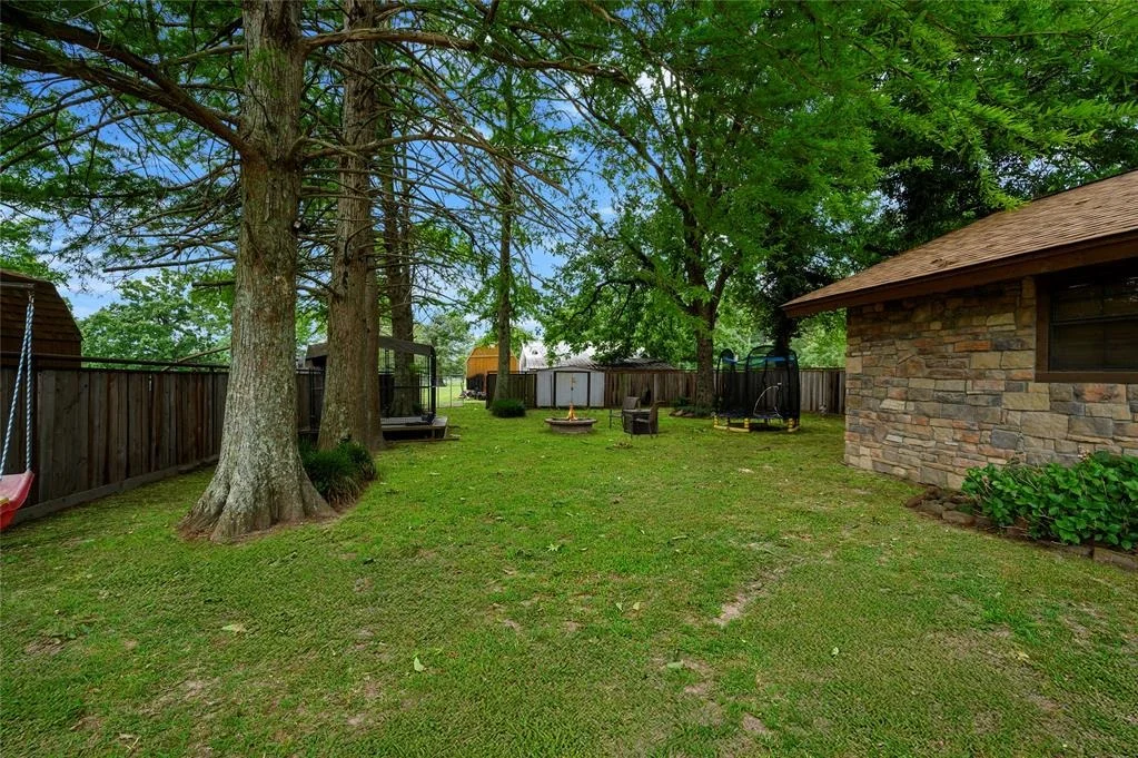 Photo of 2352 Pollard Road