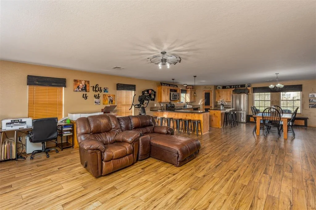 Photo of 409748 E 1160 Road