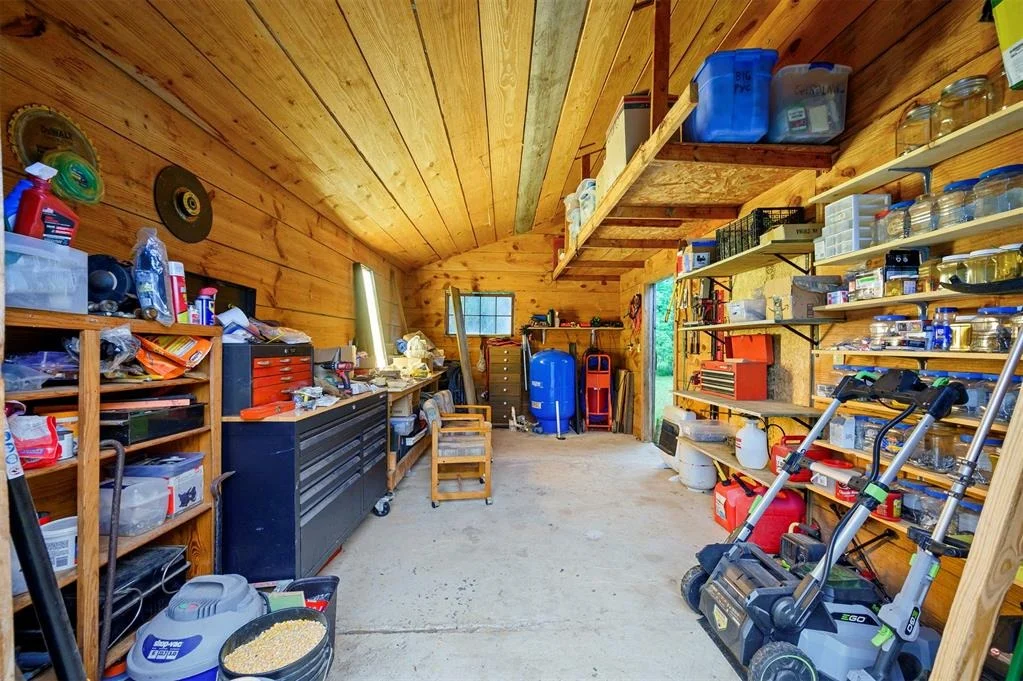 Photo of 1037 River Bluff Road