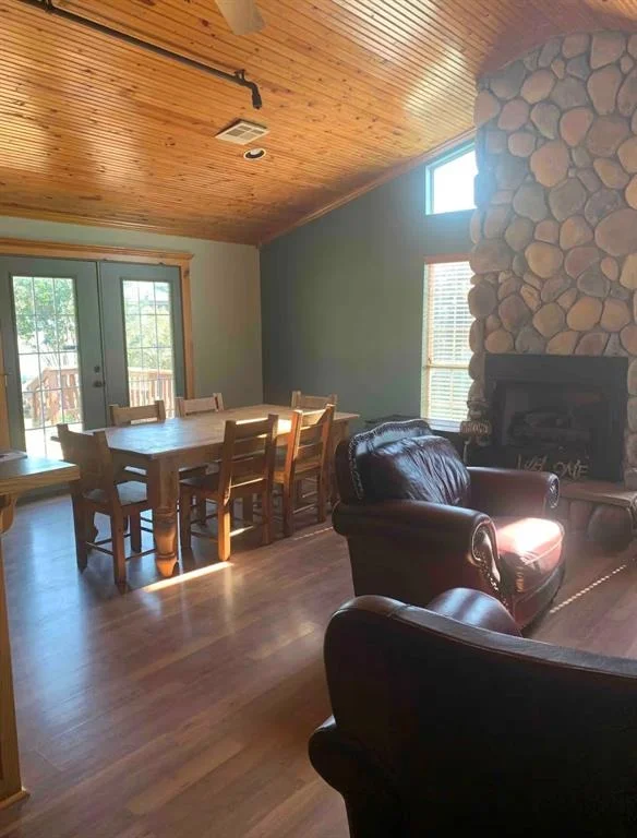 Photo of 520 Holiday Drive