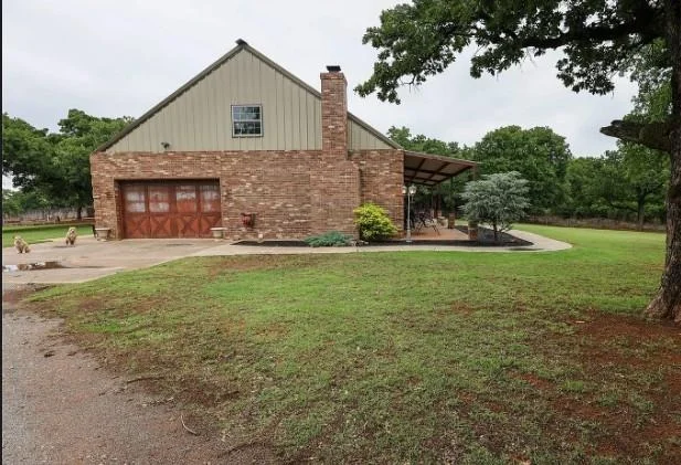 Photo of 27059 Whispering Oaks Drive