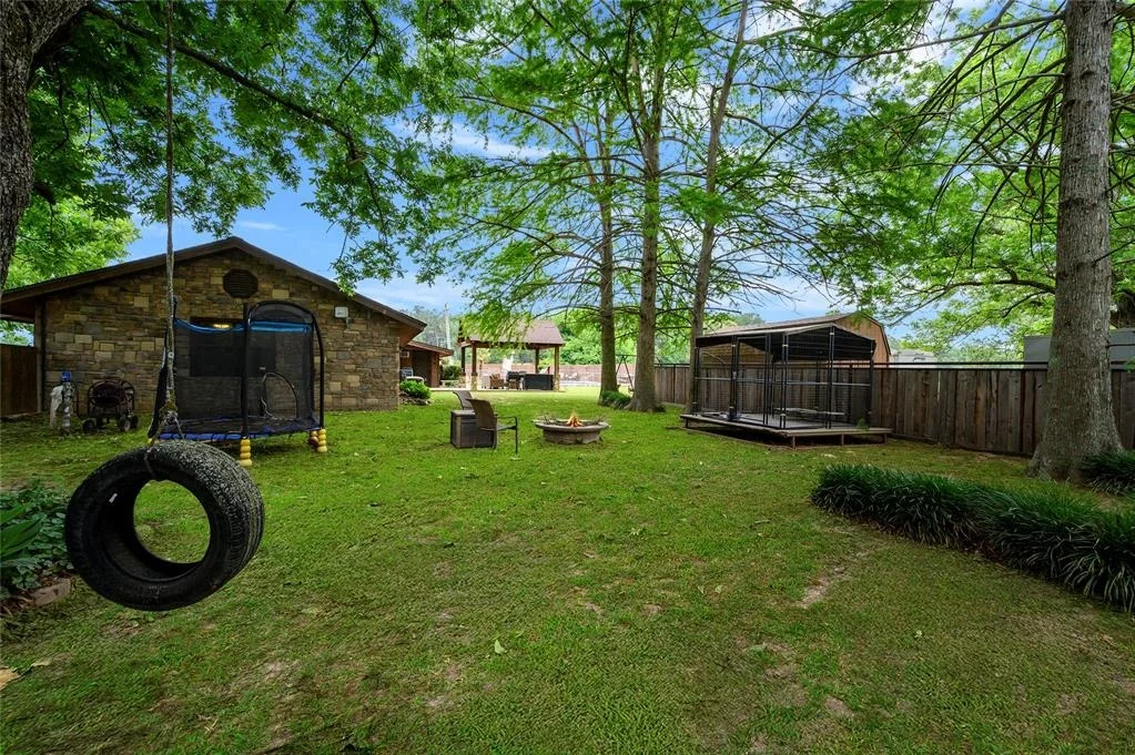 Photo of 2352 Pollard Road