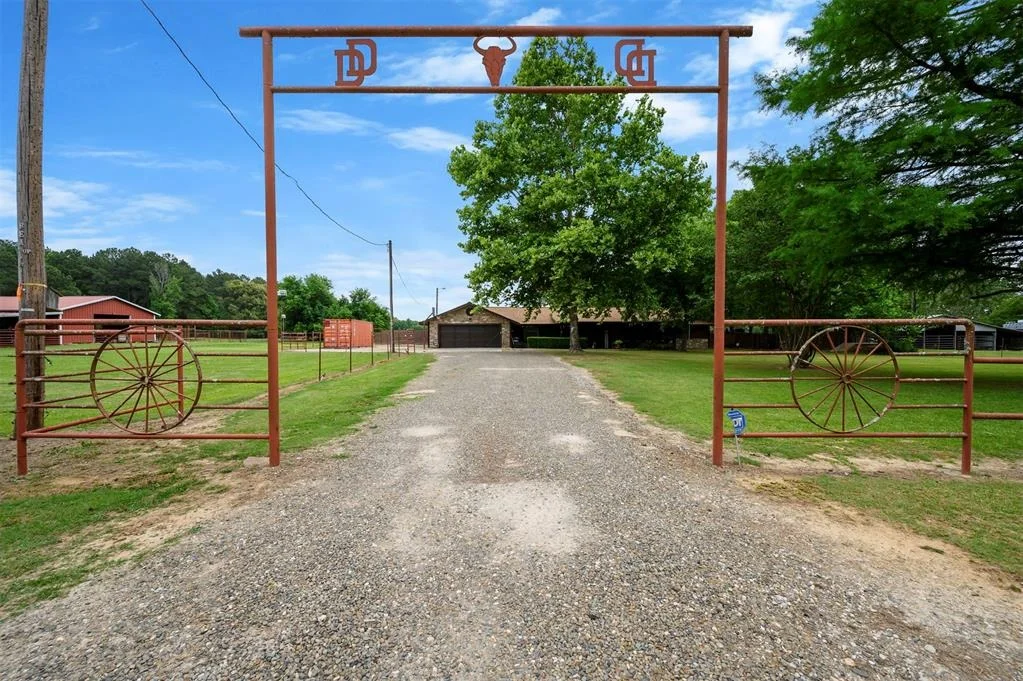 Photo of 2352 Pollard Road